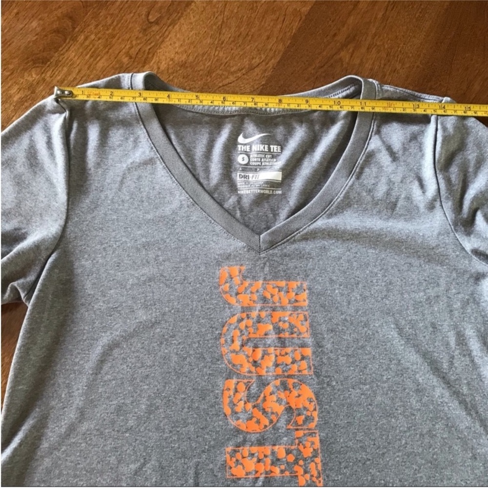 Nike Dri-Fit Tee - Picture 6 of 8